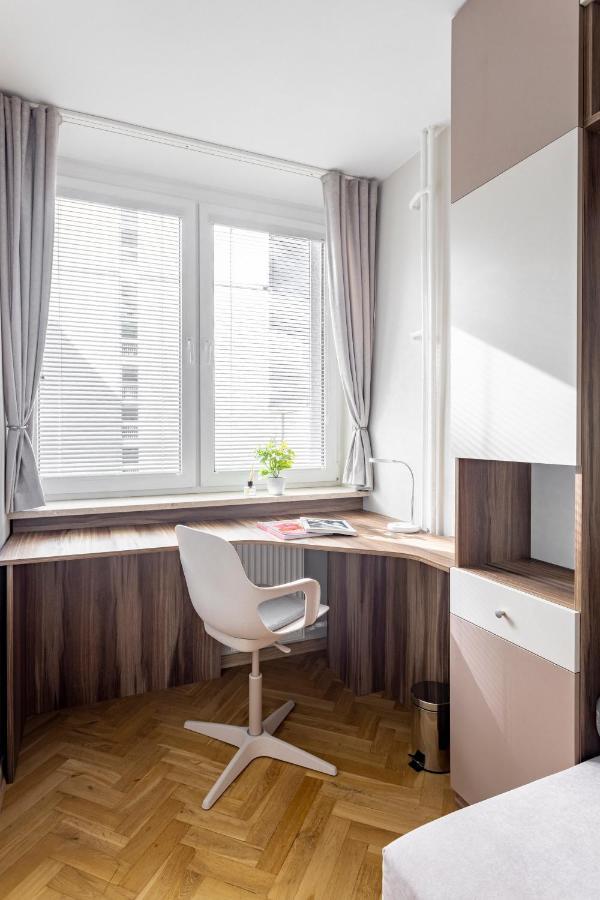 Hala Mirowska Apartments Warschau Exterior foto