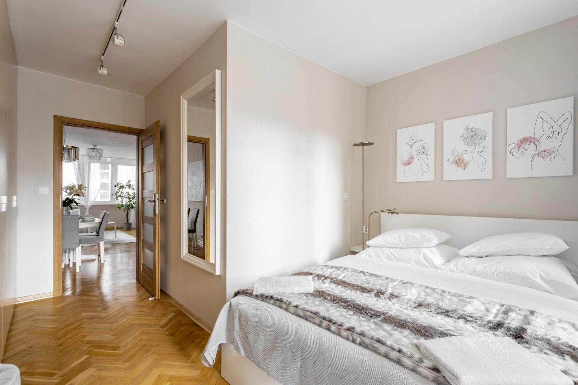 Hala Mirowska Apartments Warschau Zimmer foto